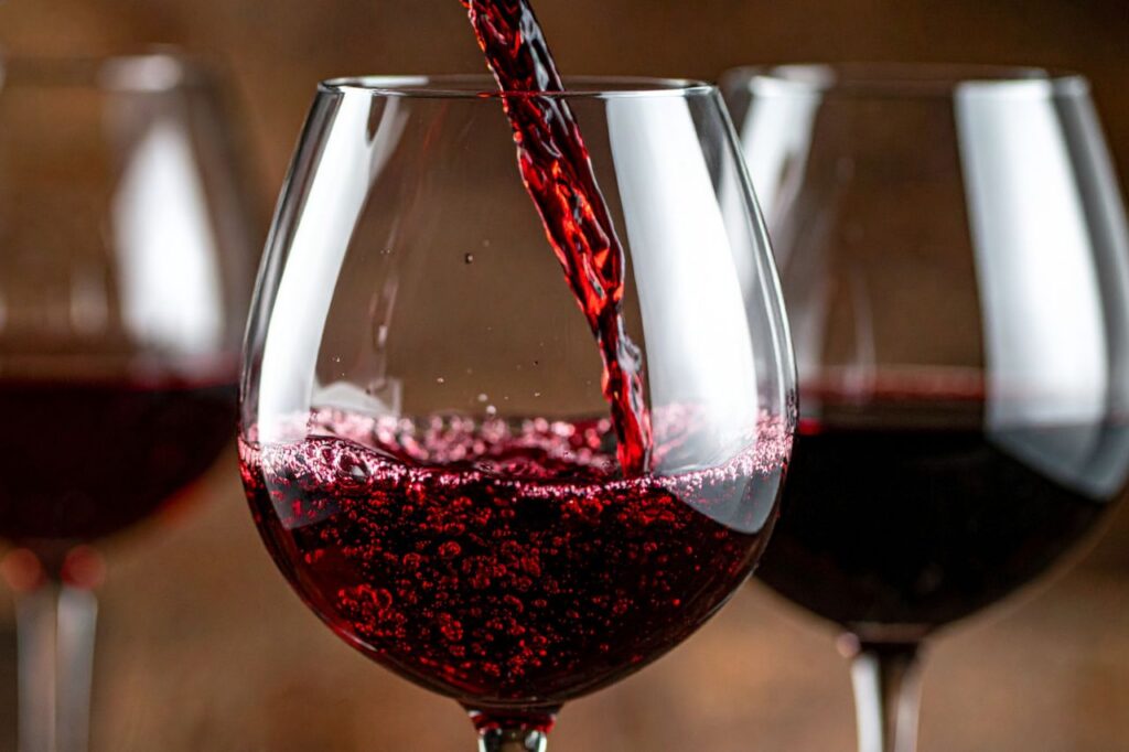 Vinos Petit Verdot copas vino tinto